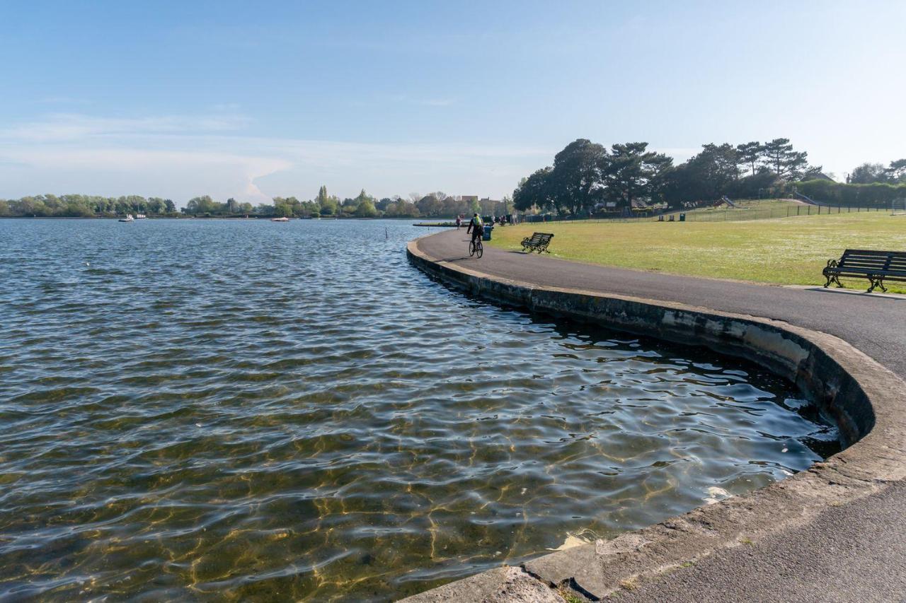 Park Lake View Пул Екстер'єр фото